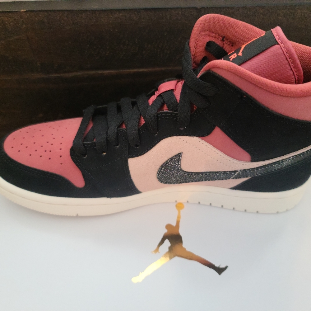 Air Jordan 1 mid